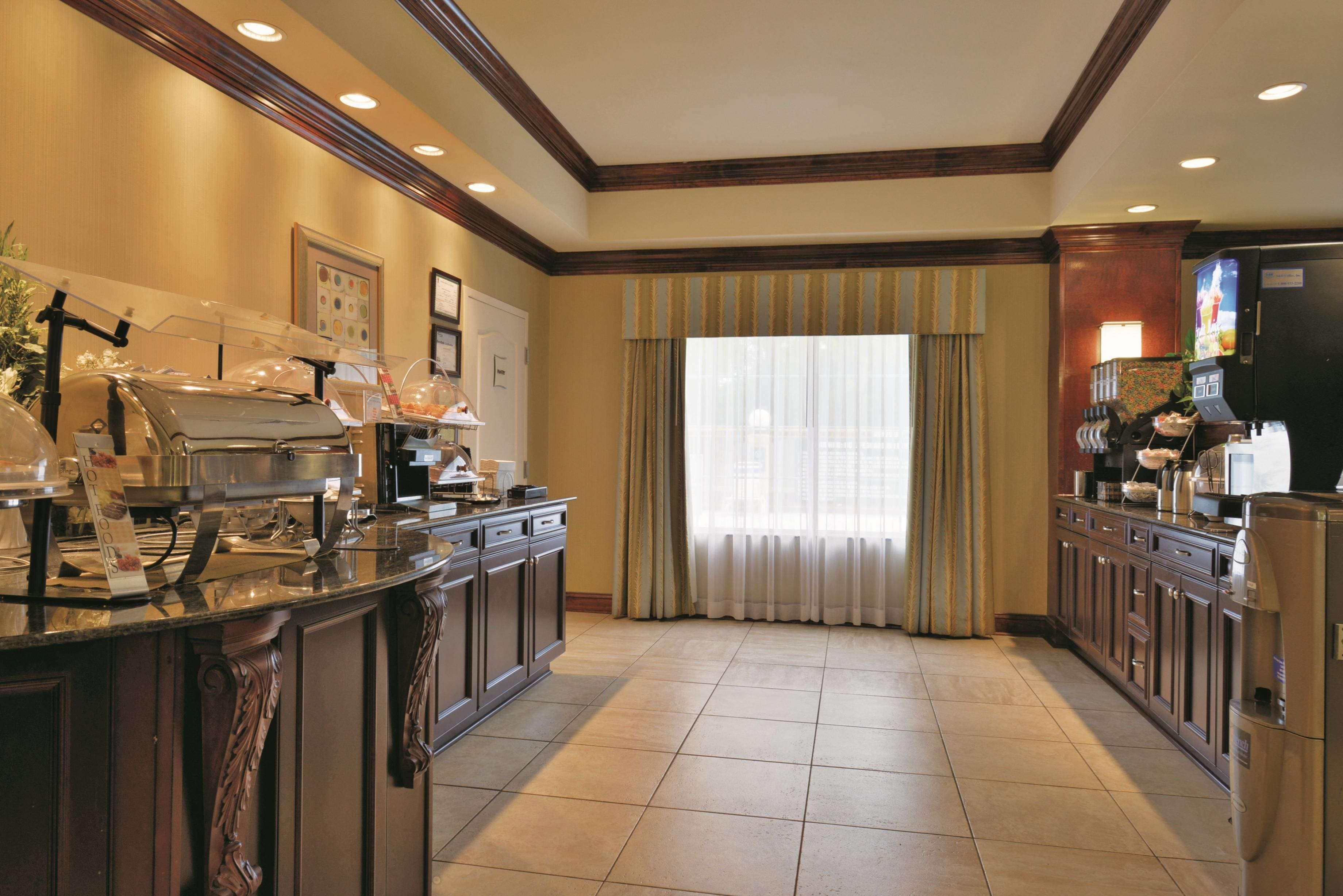 La Quinta By Wyndham Savannah Airport - Pooler Exterior photo